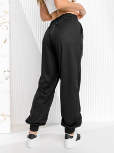 Czarne spodnie dresowe joggery damskie Denley W7822